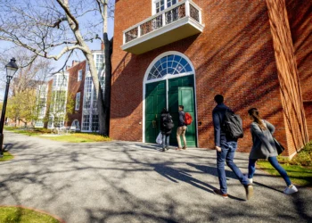 Harvard Business School: Admission Process, Courses, Fees, and Scholarship Schemes